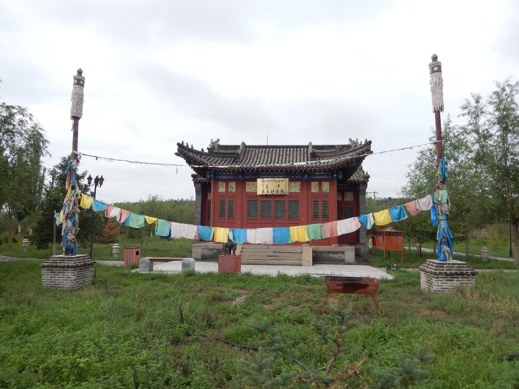 Bayanhot Travel Guide: Where to Go, What to See, How to Plan Your Trip