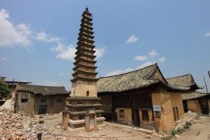 Jianshui Travel Guide: Ancient Town, Purple Pottery, Tuanshan Village, Swallow Cave, Zhu Family Garden
