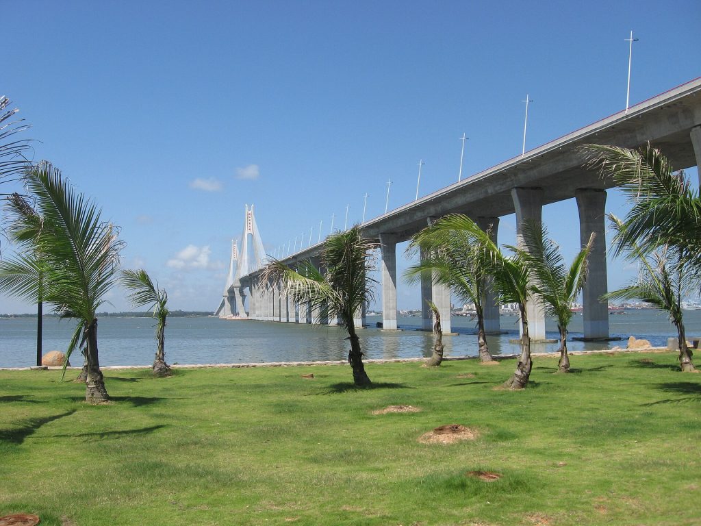 Zhanjiang Travel Guide: Where to Go, What to Eat, Best Beaches