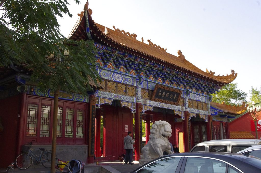 Zhongwei Travel Guide: Top Attractions, Desert Tours, Shapotou, Where to Stay