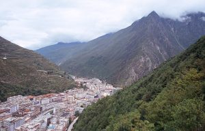 Kangding Travel Guide: Best Things to Do, Altitude Tips & How to Get There
