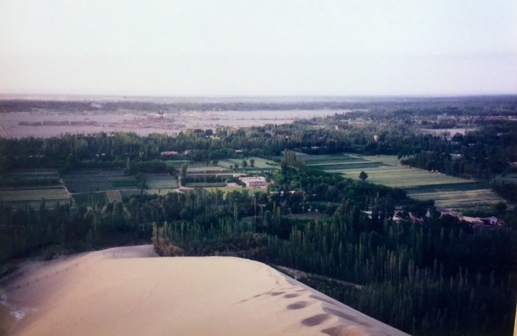 Dunhuang Mogao and Desert Autumn Trip Before Cold Nights