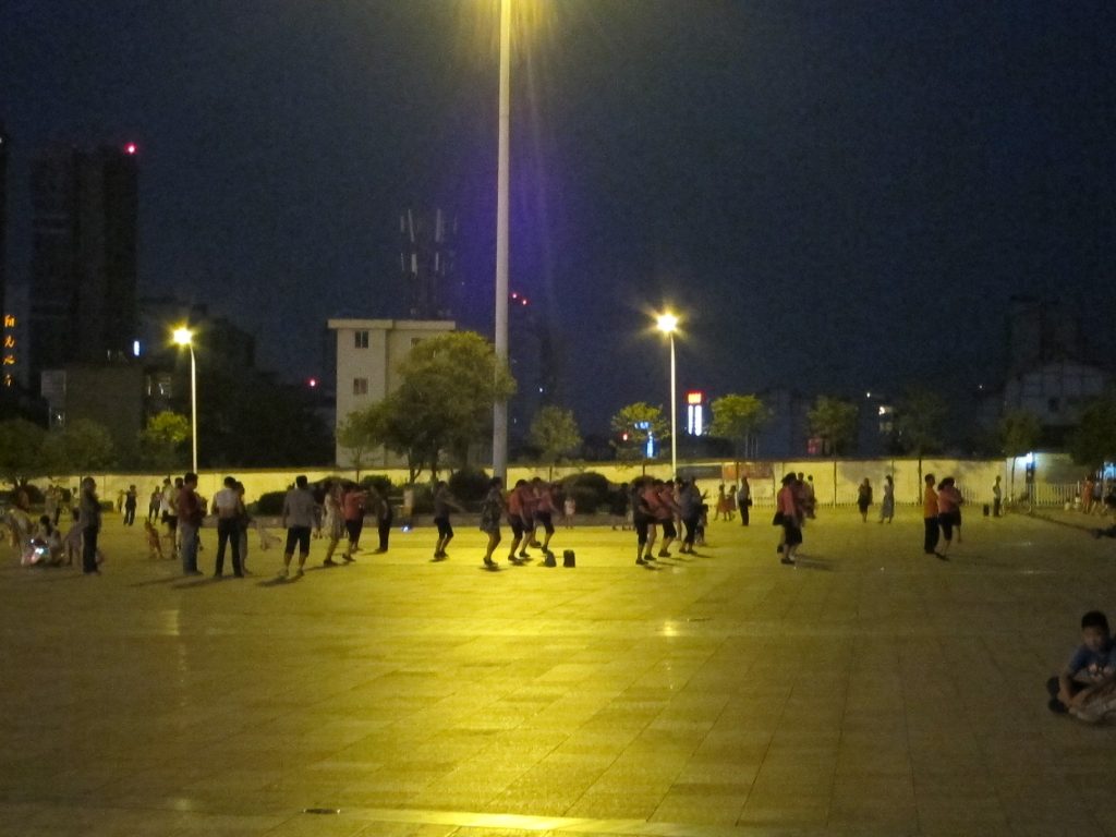 Chinese Public Square Dancing (Guangchang Wu) Visitor Etiquette