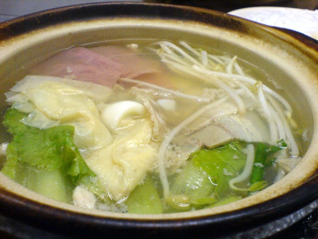 Crossing Bridge Noodles (Guoqiao Mixian) for First-Timers