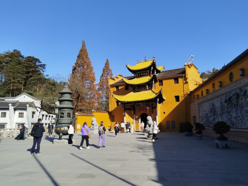 Jiuhuashan Autumn Pilgrimage for First-Timers 2026