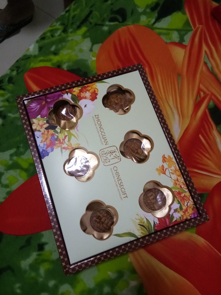 When My Landlord Brought Mooncakes Unannounced