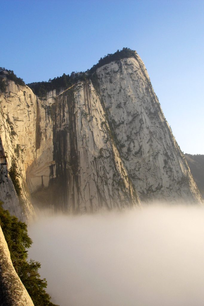 Mount Hua Autumn Hike: Cable Car vs Stairs for First-Timers