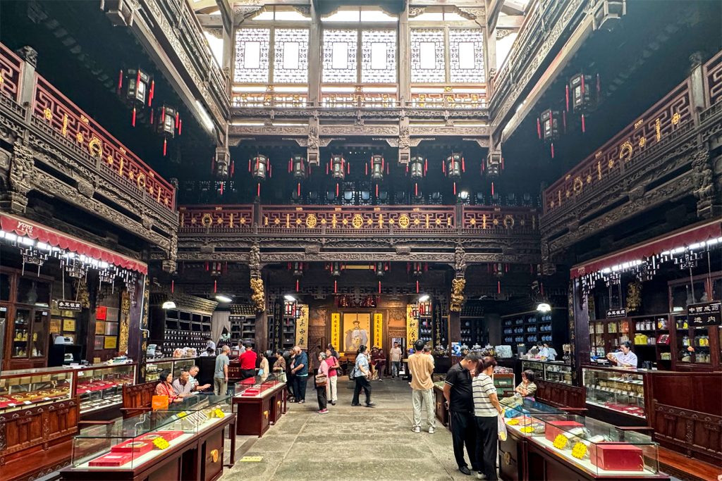 Traditional Chinese Medicine Clinics: First Visit Reality Check