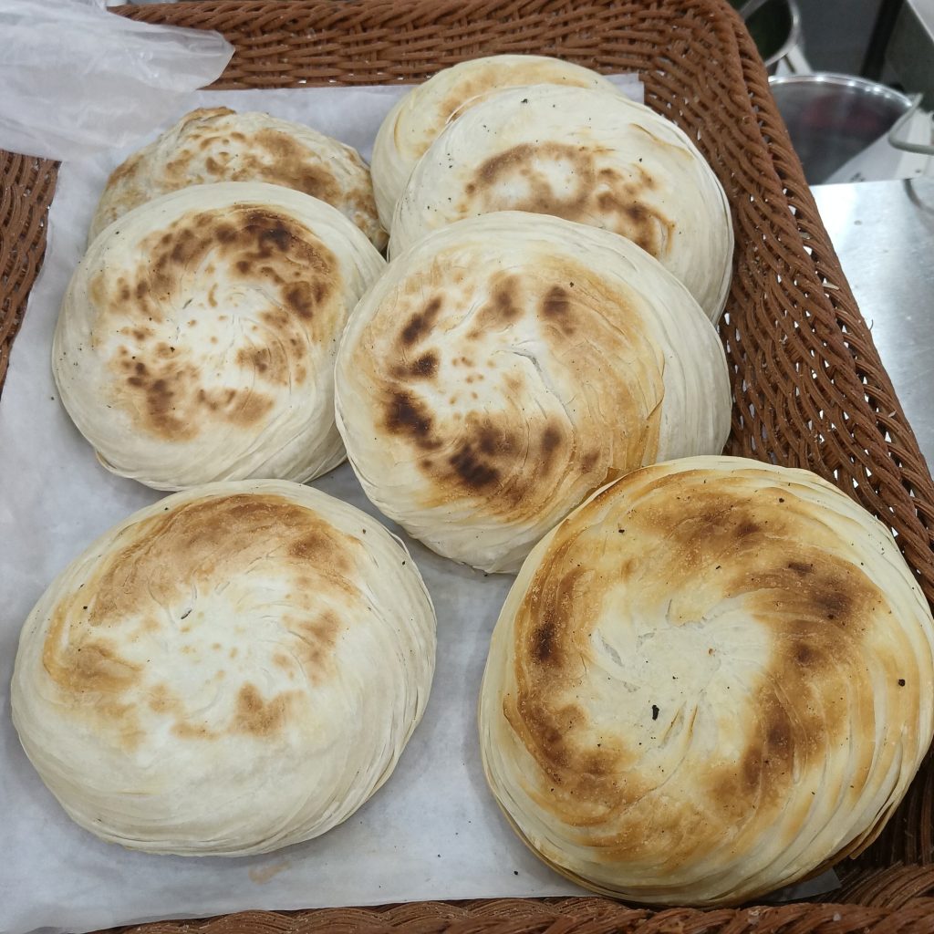 Xi’an Roujiamo (Chinese Hamburger) for First-Timers