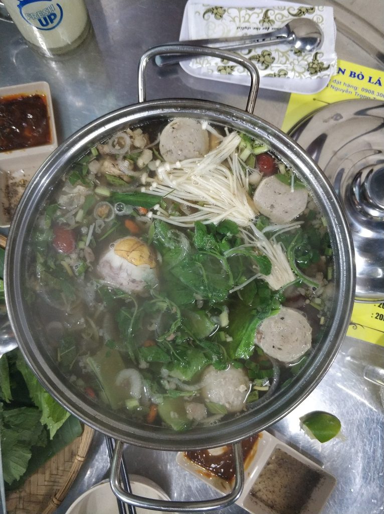 Chaoshan Beef Hotpot for First-Timers: Clear Broth, Fresh Cuts and Dipping Sauces