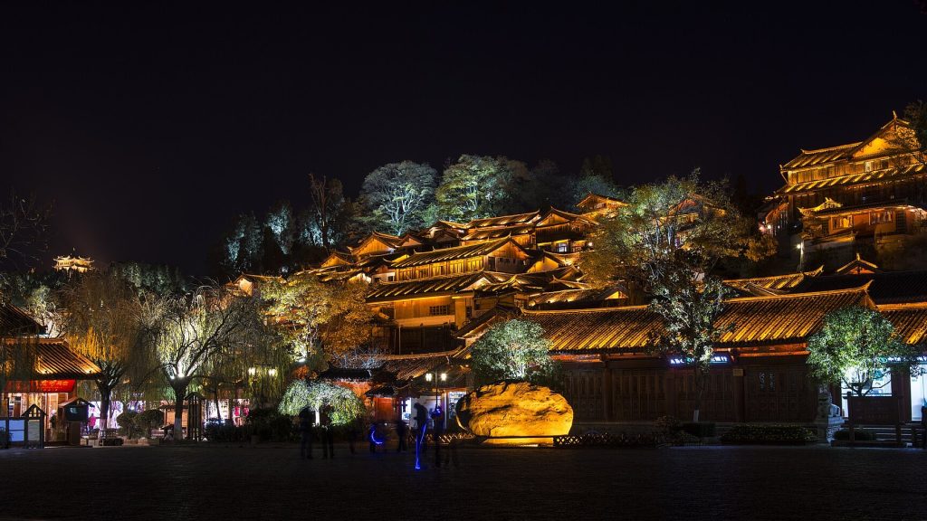 Traditional Naxi rooftops and lanes in Lijiang Old Town
