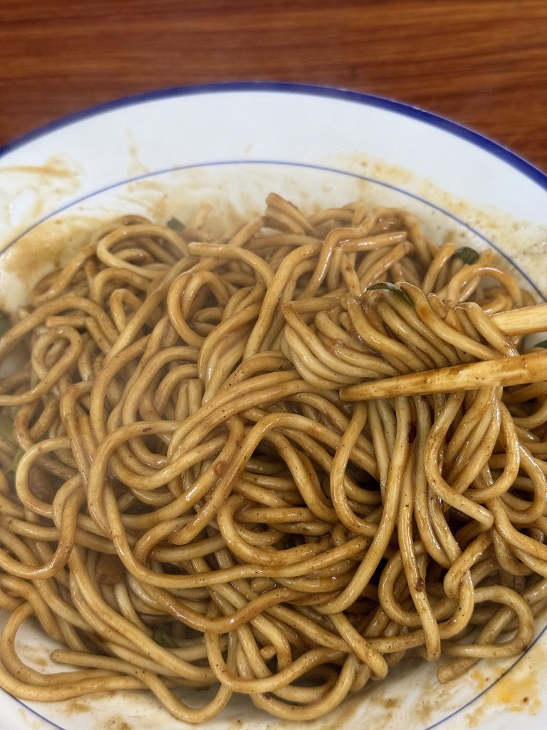 Wuhan Hot Dry Noodles for First-Timers: Sesame Sauce, Alkaline Noodles and Breakfast Ritual
